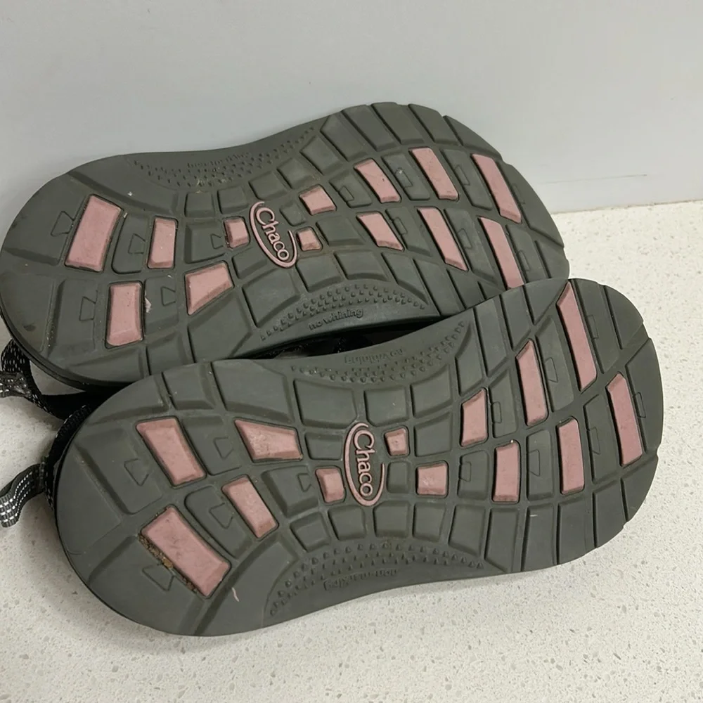 Chaco Black Sandals Size 3